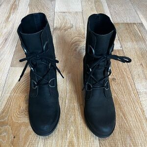 SOREL JOAN OF ARCTIC Black Lace-Up Women's Boots